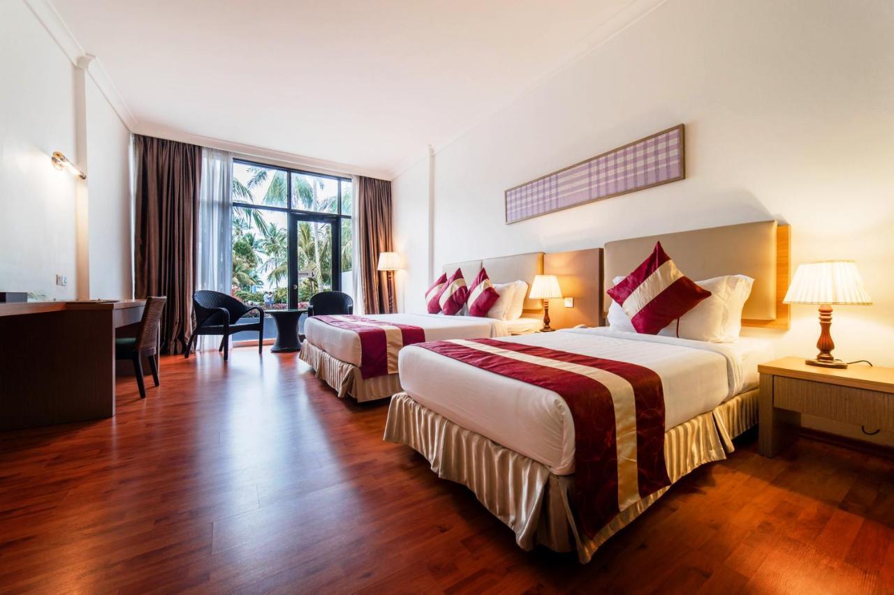 Tunamaya Beach&Spa Resort- Desaru Bagian luar foto